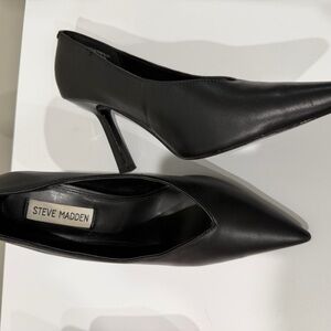 Steve Madden Sleek Black Pointed Heels